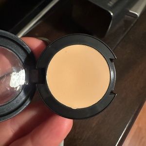 MAC studio fix concealer. Color NC20. Brand new never used.